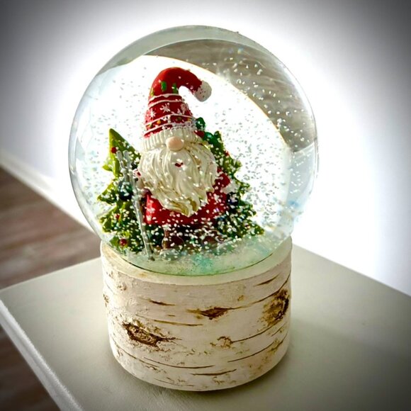 Musical Santa Snow Globe Christmas Santa on Skis NWT - Picture 2 of 5